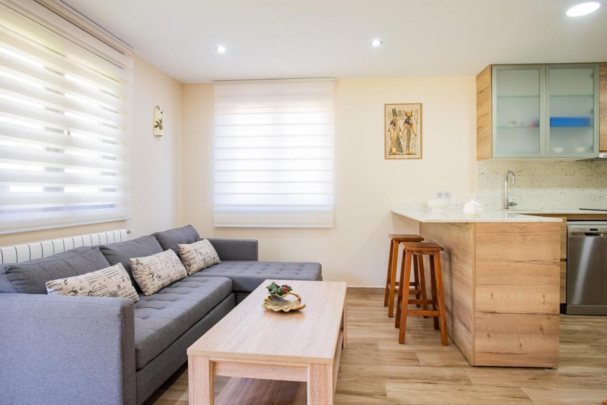 Apartamentos La Cortina Onís Eksteriør billede