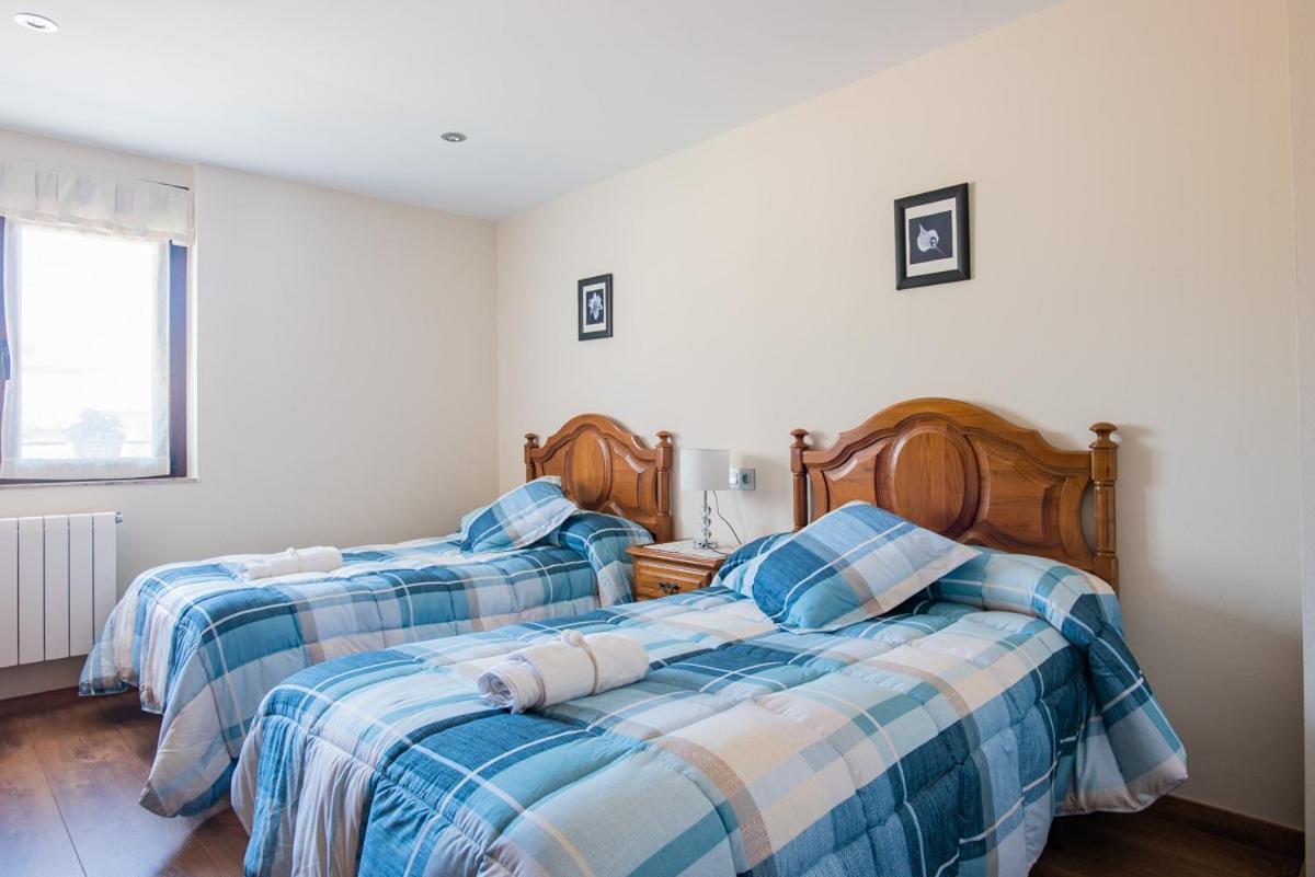 Apartamentos La Cortina Onís Eksteriør billede