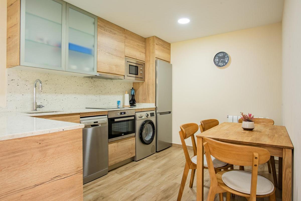 Apartamentos La Cortina Onís Eksteriør billede